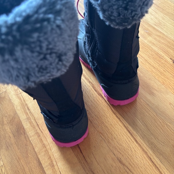 Element Snow Boots size 3 - Picture 5 of 5